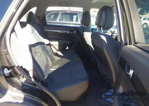 2011 Kia Sorento Lx from USA, damaged, VIN 5XYKTDA18BG030004